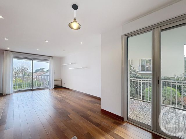 Appartement T3 à vendre - 3 pièces - 63.0 m2 - CAVALAIRE SUR MER - 83 - PROVENCE-ALPES-COTE-D-AZUR - Century 21 Bianchi Transactions