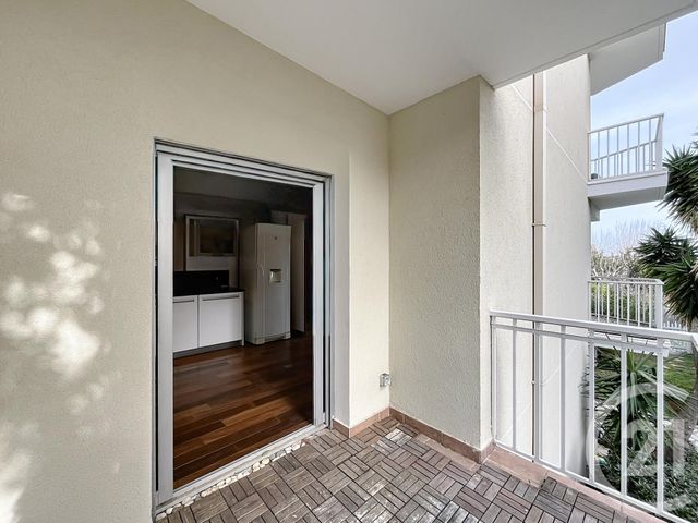 Appartement T3 à vendre - 3 pièces - 63.0 m2 - CAVALAIRE SUR MER - 83 - PROVENCE-ALPES-COTE-D-AZUR - Century 21 Bianchi Transactions