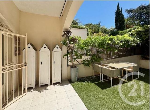 Appartement Studio à vendre - 1 pièce - 31.0 m2 - LA CROIX VALMER - 83 - PROVENCE-ALPES-COTE-D-AZUR - Century 21 Bianchi Transactions