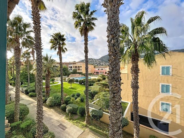 Appartement T4 à vendre - 4 pièces - 52.0 m2 - CAVALAIRE SUR MER - 83 - PROVENCE-ALPES-COTE-D-AZUR - Century 21 Bianchi Transactions