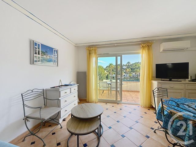 Appartement T4 à vendre - 4 pièces - 52.0 m2 - CAVALAIRE SUR MER - 83 - PROVENCE-ALPES-COTE-D-AZUR - Century 21 Bianchi Transactions