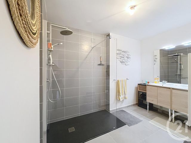 Appartement T3 à vendre - 3 pièces - 65.0 m2 - CAVALAIRE SUR MER - 83 - PROVENCE-ALPES-COTE-D-AZUR - Century 21 Bianchi Transactions