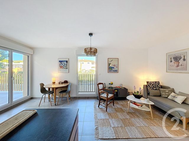 Appartement T3 à vendre - 3 pièces - 65.0 m2 - CAVALAIRE SUR MER - 83 - PROVENCE-ALPES-COTE-D-AZUR - Century 21 Bianchi Transactions