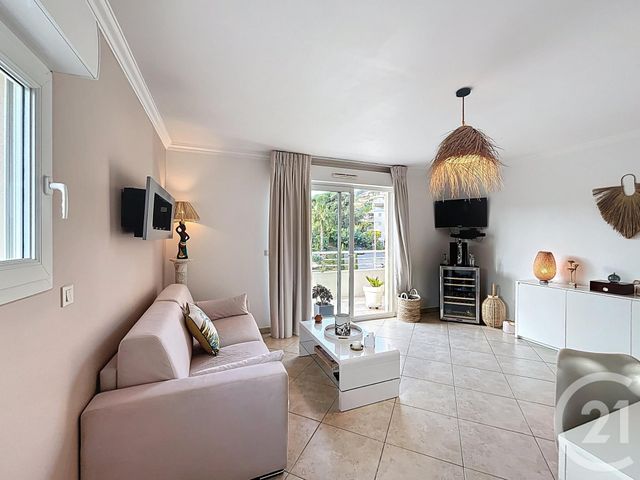 Appartement T3 à vendre - 3 pièces - 60.14 m2 - CAVALAIRE SUR MER - 83 - PROVENCE-ALPES-COTE-D-AZUR - Century 21 Bianchi Transactions