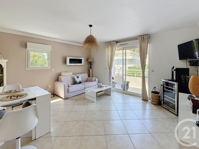 Appartement T3 à vendre - 3 pièces - 60.14 m2 - CAVALAIRE SUR MER - 83 - PROVENCE-ALPES-COTE-D-AZUR - Century 21 Bianchi Transactions