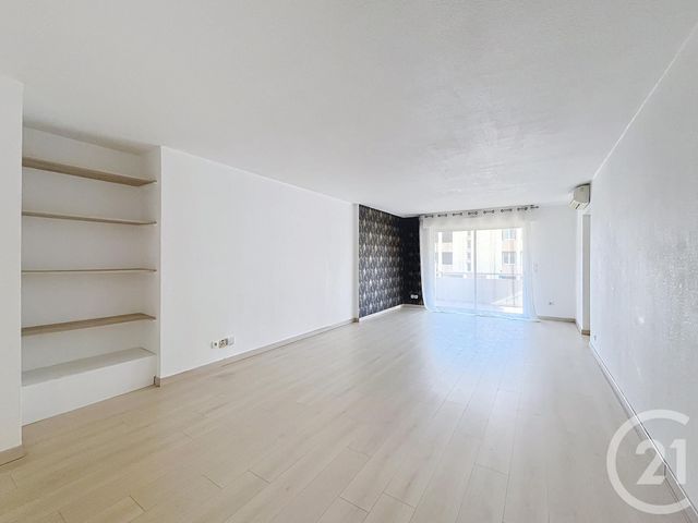 Appartement T4 à vendre - 3 pièces - 84.07 m2 - CAVALAIRE SUR MER - 83 - PROVENCE-ALPES-COTE-D-AZUR - Century 21 Bianchi Transactions