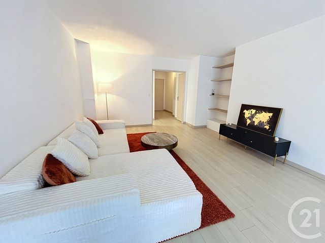 Appartement T4 à vendre - 3 pièces - 84.07 m2 - CAVALAIRE SUR MER - 83 - PROVENCE-ALPES-COTE-D-AZUR - Century 21 Bianchi Transactions