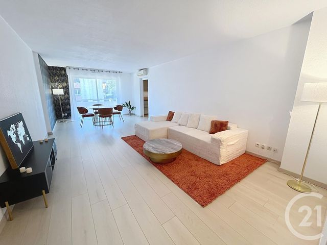 Appartement T4 à vendre - 3 pièces - 84.07 m2 - CAVALAIRE SUR MER - 83 - PROVENCE-ALPES-COTE-D-AZUR - Century 21 Bianchi Transactions