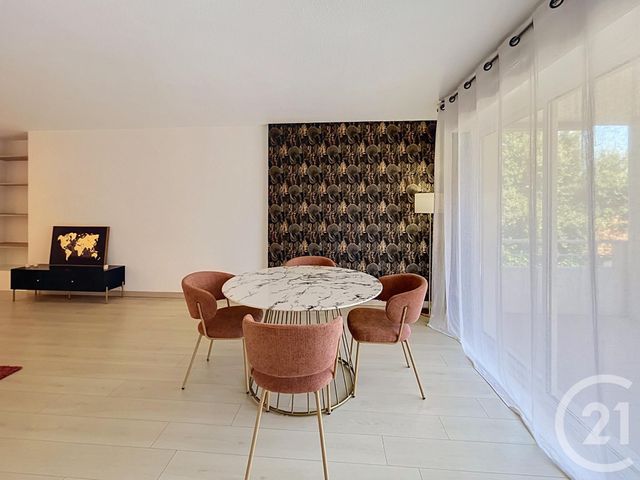 Appartement T4 à vendre - 3 pièces - 84.07 m2 - CAVALAIRE SUR MER - 83 - PROVENCE-ALPES-COTE-D-AZUR - Century 21 Bianchi Transactions