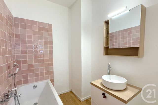 Appartement à vendre - 3 pièces - 98.62 m2 - CAVALAIRE SUR MER - 83 - PROVENCE-ALPES-COTE-D-AZUR - Century 21 Bianchi Transactions