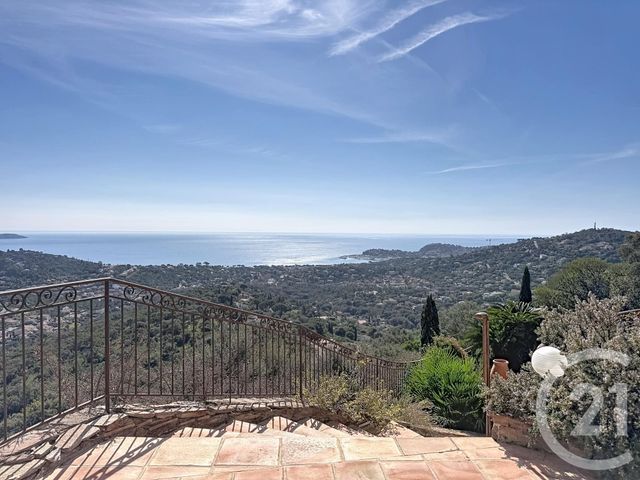 maison à vendre - 6 pièces - 175.0 m2 - CAVALAIRE SUR MER - 83 - PROVENCE-ALPES-COTE-D-AZUR - Century 21 Bianchi Transactions