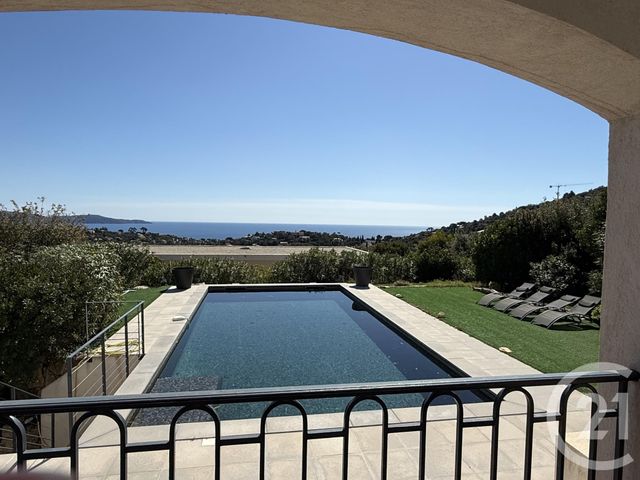 maison à vendre - 7 pièces - 220.0 m2 - CAVALAIRE SUR MER - 83 - PROVENCE-ALPES-COTE-D-AZUR - Century 21 Bianchi Transactions