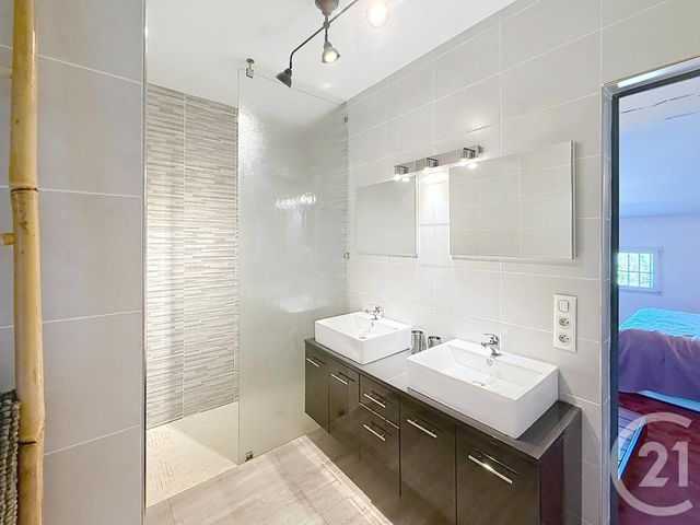 maison à vendre - 7 pièces - 220.0 m2 - CAVALAIRE SUR MER - 83 - PROVENCE-ALPES-COTE-D-AZUR - Century 21 Bianchi Transactions