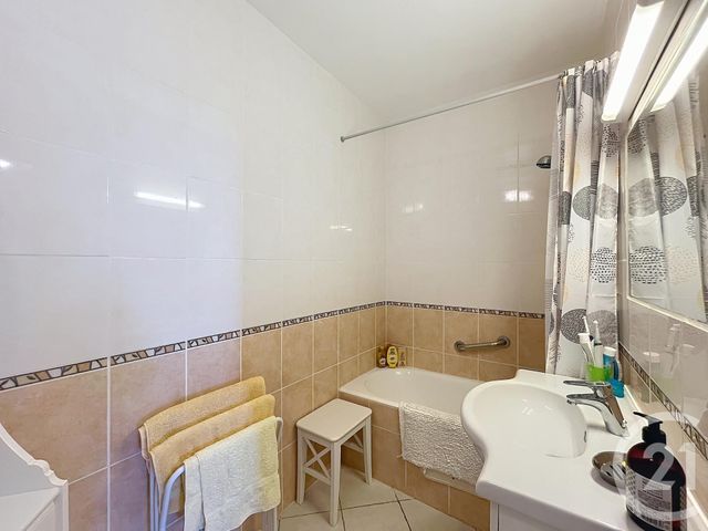 Appartement T4 à vendre - 4 pièces - 65.78 m2 - CAVALAIRE SUR MER - 83 - PROVENCE-ALPES-COTE-D-AZUR - Century 21 Bianchi Transactions