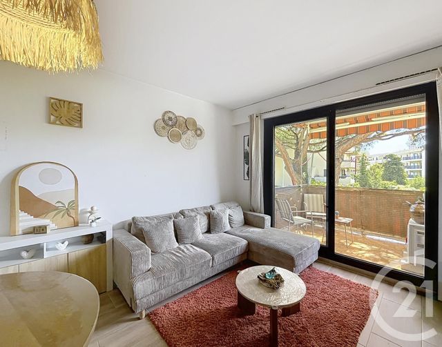 Appartement T3 à vendre - 3 pièces - 43.87 m2 - CAVALAIRE SUR MER - 83 - PROVENCE-ALPES-COTE-D-AZUR - Century 21 Bianchi Transactions
