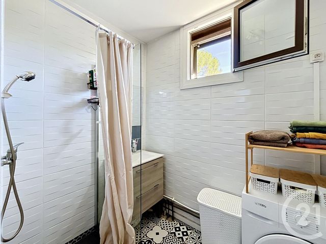 Appartement T3 à vendre - 3 pièces - 43.87 m2 - CAVALAIRE SUR MER - 83 - PROVENCE-ALPES-COTE-D-AZUR - Century 21 Bianchi Transactions