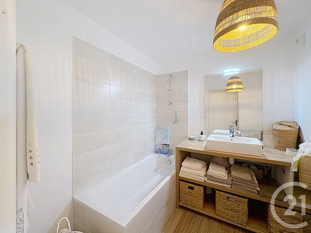 Appartement T4 à vendre - 4 pièces - 88.47 m2 - CAVALAIRE SUR MER - 83 - PROVENCE-ALPES-COTE-D-AZUR - Century 21 Bianchi Transactions