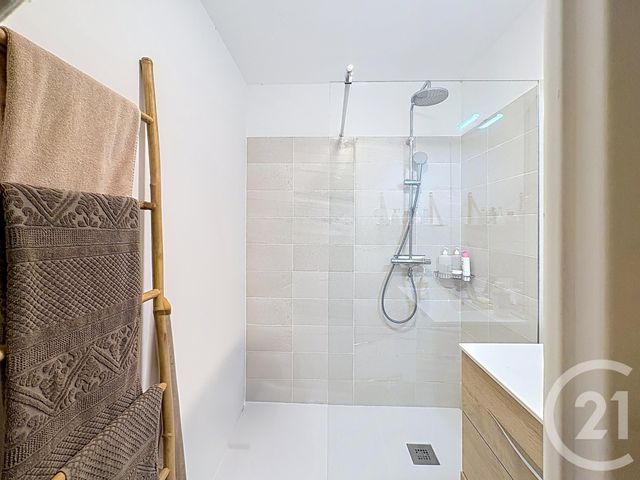 Appartement T4 à vendre - 4 pièces - 88.47 m2 - CAVALAIRE SUR MER - 83 - PROVENCE-ALPES-COTE-D-AZUR - Century 21 Bianchi Transactions