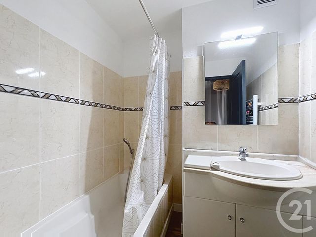 Appartement T3 à vendre - 3 pièces - 71.96 m2 - CAVALAIRE SUR MER - 83 - PROVENCE-ALPES-COTE-D-AZUR - Century 21 Bianchi Transactions