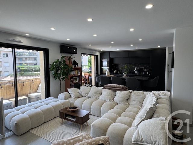 Appartement T3 à vendre - 3 pièces - 80.0 m2 - CAVALAIRE SUR MER - 83 - PROVENCE-ALPES-COTE-D-AZUR - Century 21 Bianchi Transactions