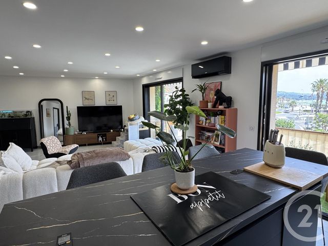 Appartement T3 à vendre - 3 pièces - 80.0 m2 - CAVALAIRE SUR MER - 83 - PROVENCE-ALPES-COTE-D-AZUR - Century 21 Bianchi Transactions