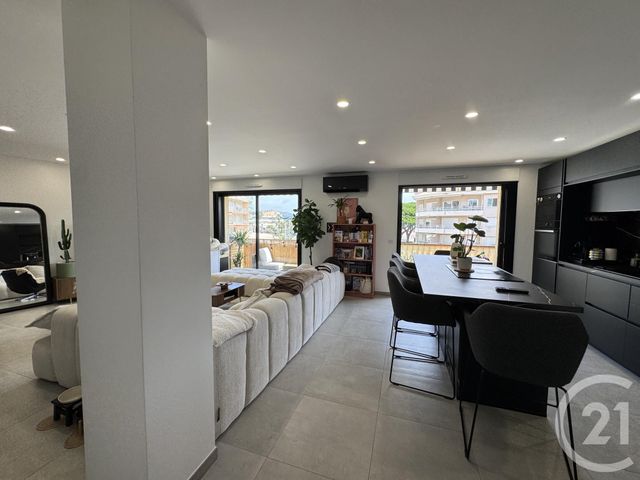 Appartement T3 à vendre - 3 pièces - 80.0 m2 - CAVALAIRE SUR MER - 83 - PROVENCE-ALPES-COTE-D-AZUR - Century 21 Bianchi Transactions