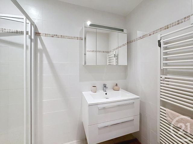 Appartement T3 à vendre - 3 pièces - 57.83 m2 - CAVALAIRE SUR MER - 83 - PROVENCE-ALPES-COTE-D-AZUR - Century 21 Bianchi Transactions