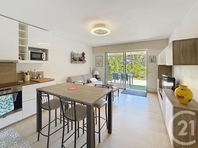 Appartement T3 à vendre - 3 pièces - 57.83 m2 - CAVALAIRE SUR MER - 83 - PROVENCE-ALPES-COTE-D-AZUR - Century 21 Bianchi Transactions