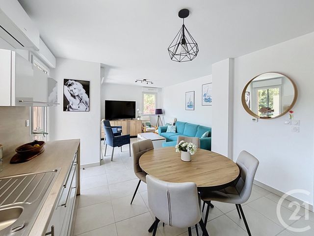 Appartement T3 à vendre - 3 pièces - 65.22 m2 - CAVALAIRE SUR MER - 83 - PROVENCE-ALPES-COTE-D-AZUR - Century 21 Bianchi Transactions