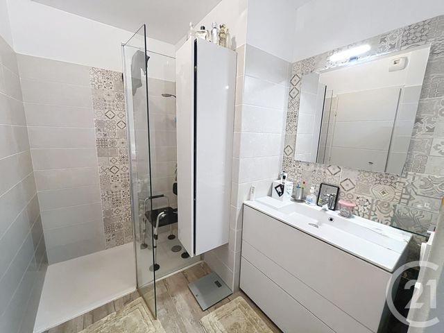 Appartement T3 à vendre - 3 pièces - 67.24 m2 - CAVALAIRE SUR MER - 83 - PROVENCE-ALPES-COTE-D-AZUR - Century 21 Bianchi Transactions