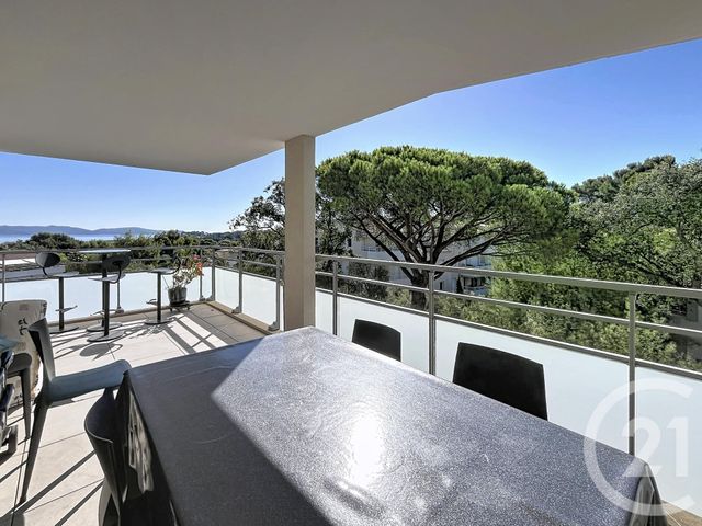 Appartement T3 à vendre - 3 pièces - 67.24 m2 - CAVALAIRE SUR MER - 83 - PROVENCE-ALPES-COTE-D-AZUR - Century 21 Bianchi Transactions