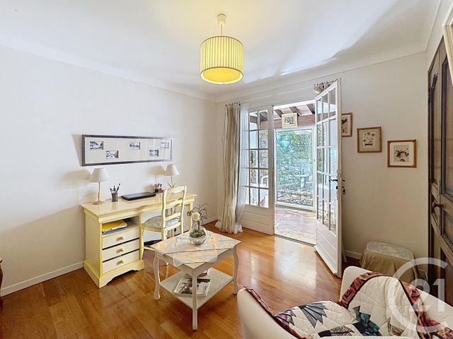 maison à vendre - 8 pièces - 190.0 m2 - CAVALAIRE SUR MER - 83 - PROVENCE-ALPES-COTE-D-AZUR - Century 21 Bianchi Transactions