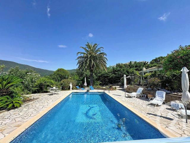 maison à vendre - 8 pièces - 190.0 m2 - CAVALAIRE SUR MER - 83 - PROVENCE-ALPES-COTE-D-AZUR - Century 21 Bianchi Transactions
