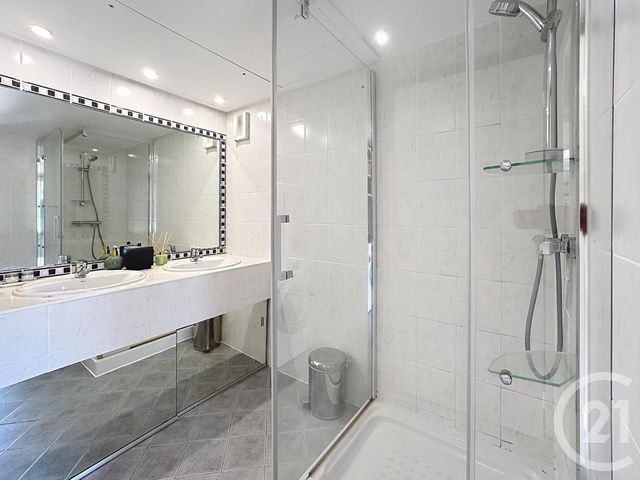Appartement T3 à vendre - 3 pièces - 64.0 m2 - CAVALAIRE SUR MER - 83 - PROVENCE-ALPES-COTE-D-AZUR - Century 21 Bianchi Transactions
