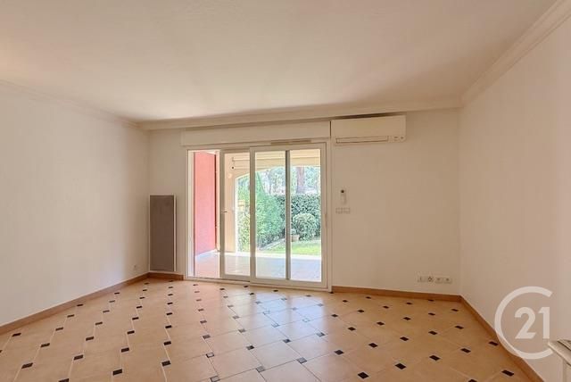 Appartement T3 à vendre - 3 pièces - 51.0 m2 - CAVALAIRE SUR MER - 83 - PROVENCE-ALPES-COTE-D-AZUR - Century 21 Bianchi Transactions