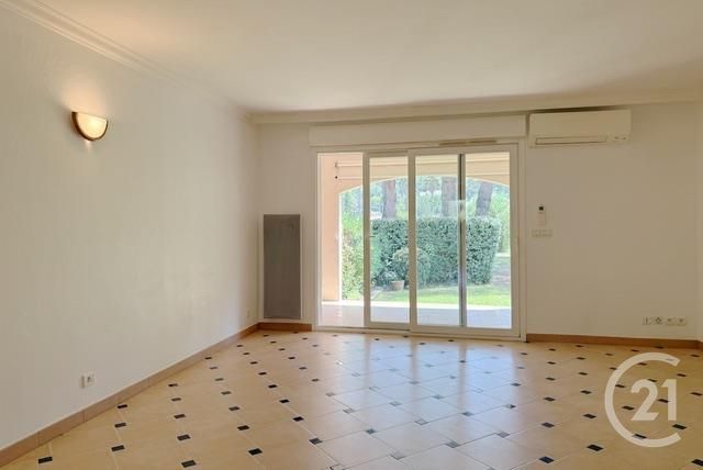 Appartement T3 à vendre - 3 pièces - 51.0 m2 - CAVALAIRE SUR MER - 83 - PROVENCE-ALPES-COTE-D-AZUR - Century 21 Bianchi Transactions