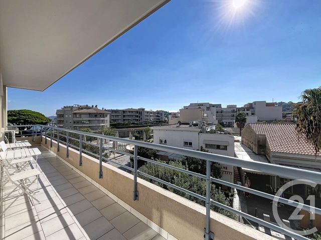 Appartement T3 à vendre - 3 pièces - 66.88 m2 - CAVALAIRE SUR MER - 83 - PROVENCE-ALPES-COTE-D-AZUR - Century 21 Bianchi Transactions