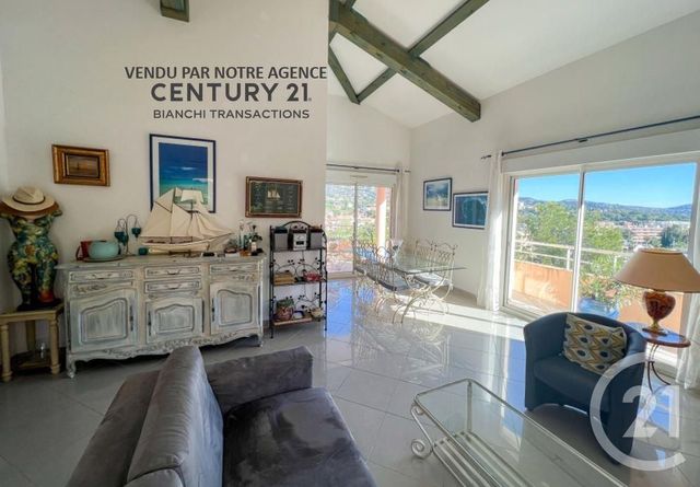 Appartement T3 à vendre - 3 pièces - 80.0 m2 - CAVALAIRE SUR MER - 83 - PROVENCE-ALPES-COTE-D-AZUR - Century 21 Bianchi Transactions