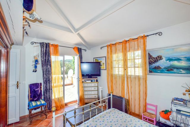 maison à vendre - 5 pièces - 160.0 m2 - LA CROIX VALMER - 83 - PROVENCE-ALPES-COTE-D-AZUR - Century 21 Bianchi Transactions