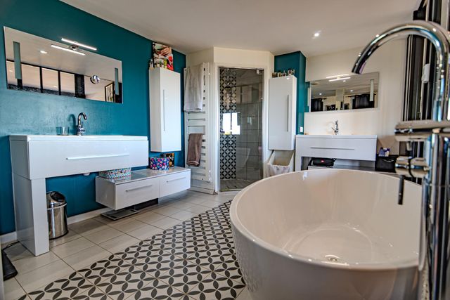 maison à vendre - 11 pièces - 317.0 m2 - CAVALAIRE SUR MER - 83 - PROVENCE-ALPES-COTE-D-AZUR - Century 21 Bianchi Transactions