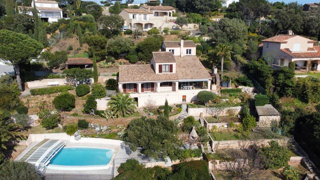 maison à vendre - 5 pièces - 160.0 m2 - CAVALAIRE SUR MER - 83 - PROVENCE-ALPES-COTE-D-AZUR - Century 21 Bianchi Transactions