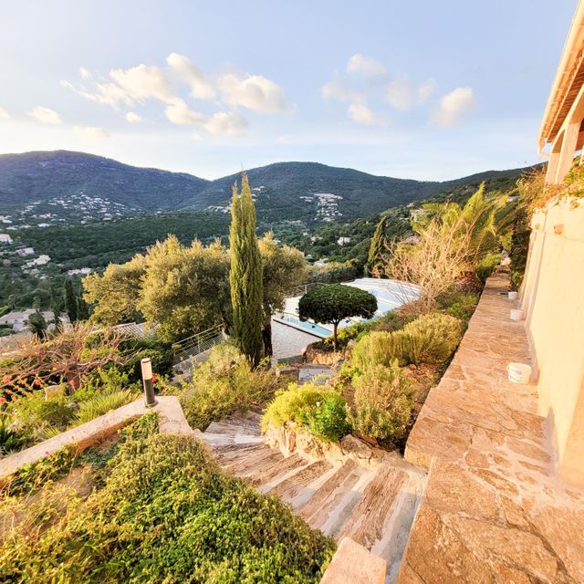 maison à vendre - 5 pièces - 160.0 m2 - CAVALAIRE SUR MER - 83 - PROVENCE-ALPES-COTE-D-AZUR - Century 21 Bianchi Transactions