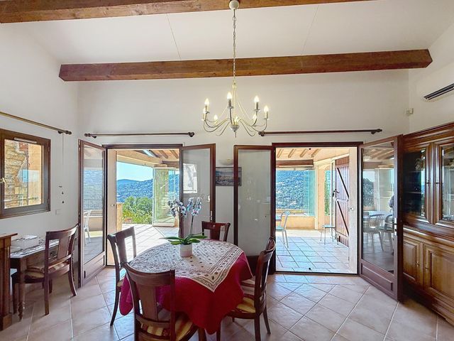 maison à vendre - 5 pièces - 160.0 m2 - CAVALAIRE SUR MER - 83 - PROVENCE-ALPES-COTE-D-AZUR - Century 21 Bianchi Transactions