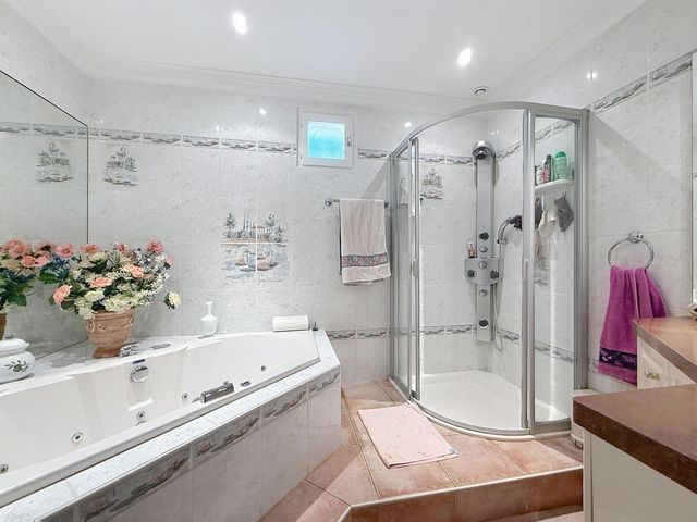 maison à vendre - 5 pièces - 160.0 m2 - CAVALAIRE SUR MER - 83 - PROVENCE-ALPES-COTE-D-AZUR - Century 21 Bianchi Transactions