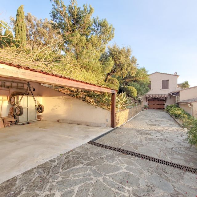 maison à vendre - 5 pièces - 160.0 m2 - CAVALAIRE SUR MER - 83 - PROVENCE-ALPES-COTE-D-AZUR - Century 21 Bianchi Transactions