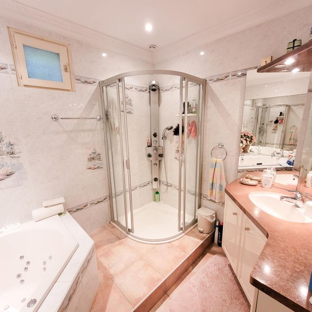 maison à vendre - 5 pièces - 160.0 m2 - CAVALAIRE SUR MER - 83 - PROVENCE-ALPES-COTE-D-AZUR - Century 21 Bianchi Transactions