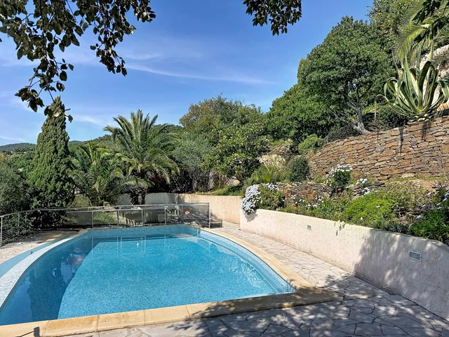 maison à vendre - 5 pièces - 160.0 m2 - CAVALAIRE SUR MER - 83 - PROVENCE-ALPES-COTE-D-AZUR - Century 21 Bianchi Transactions