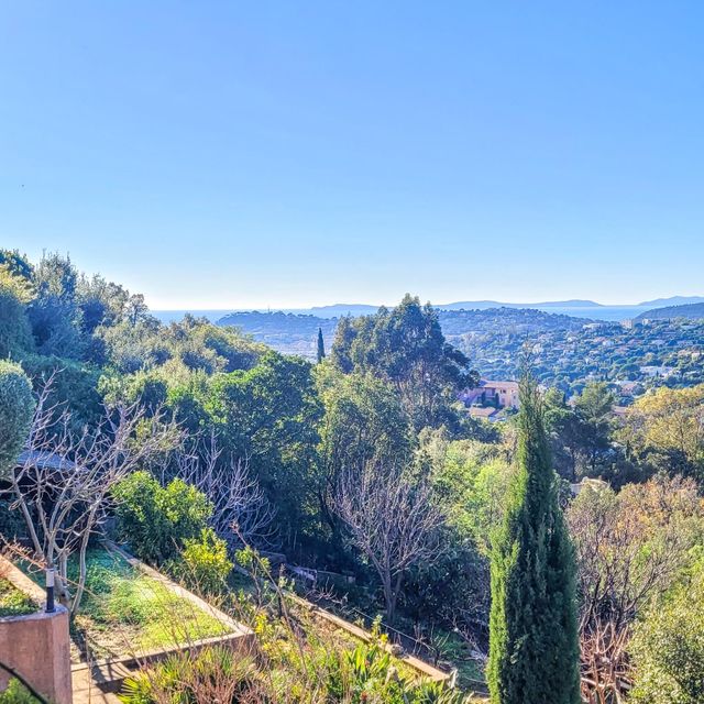 maison à vendre - 5 pièces - 160.0 m2 - CAVALAIRE SUR MER - 83 - PROVENCE-ALPES-COTE-D-AZUR - Century 21 Bianchi Transactions