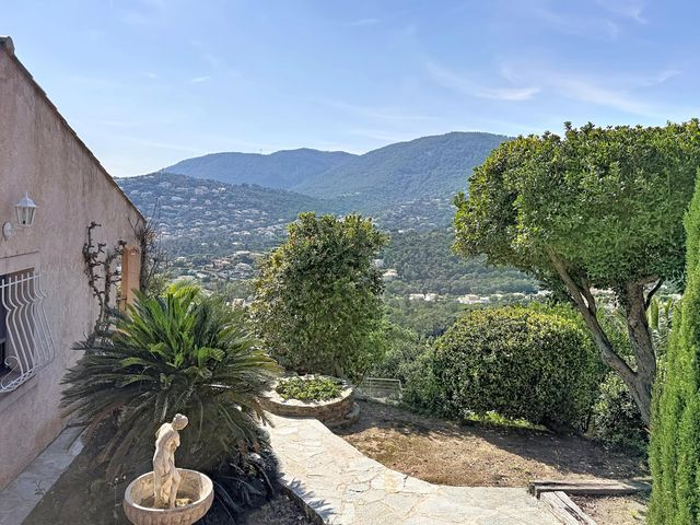 maison à vendre - 5 pièces - 160.0 m2 - CAVALAIRE SUR MER - 83 - PROVENCE-ALPES-COTE-D-AZUR - Century 21 Bianchi Transactions