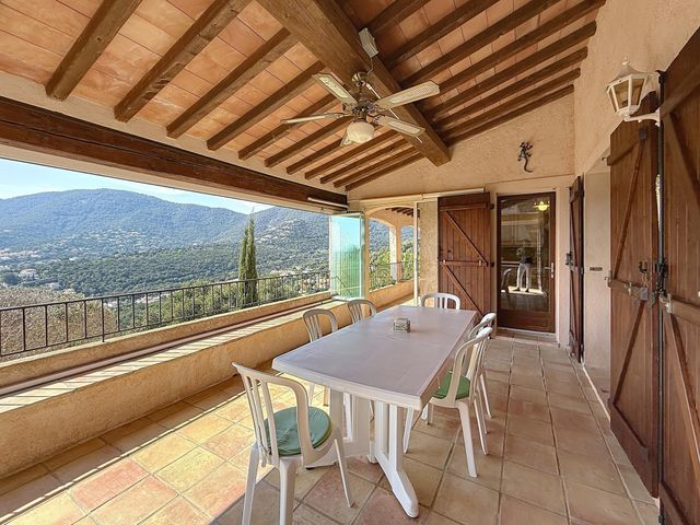 maison à vendre - 5 pièces - 160.0 m2 - CAVALAIRE SUR MER - 83 - PROVENCE-ALPES-COTE-D-AZUR - Century 21 Bianchi Transactions